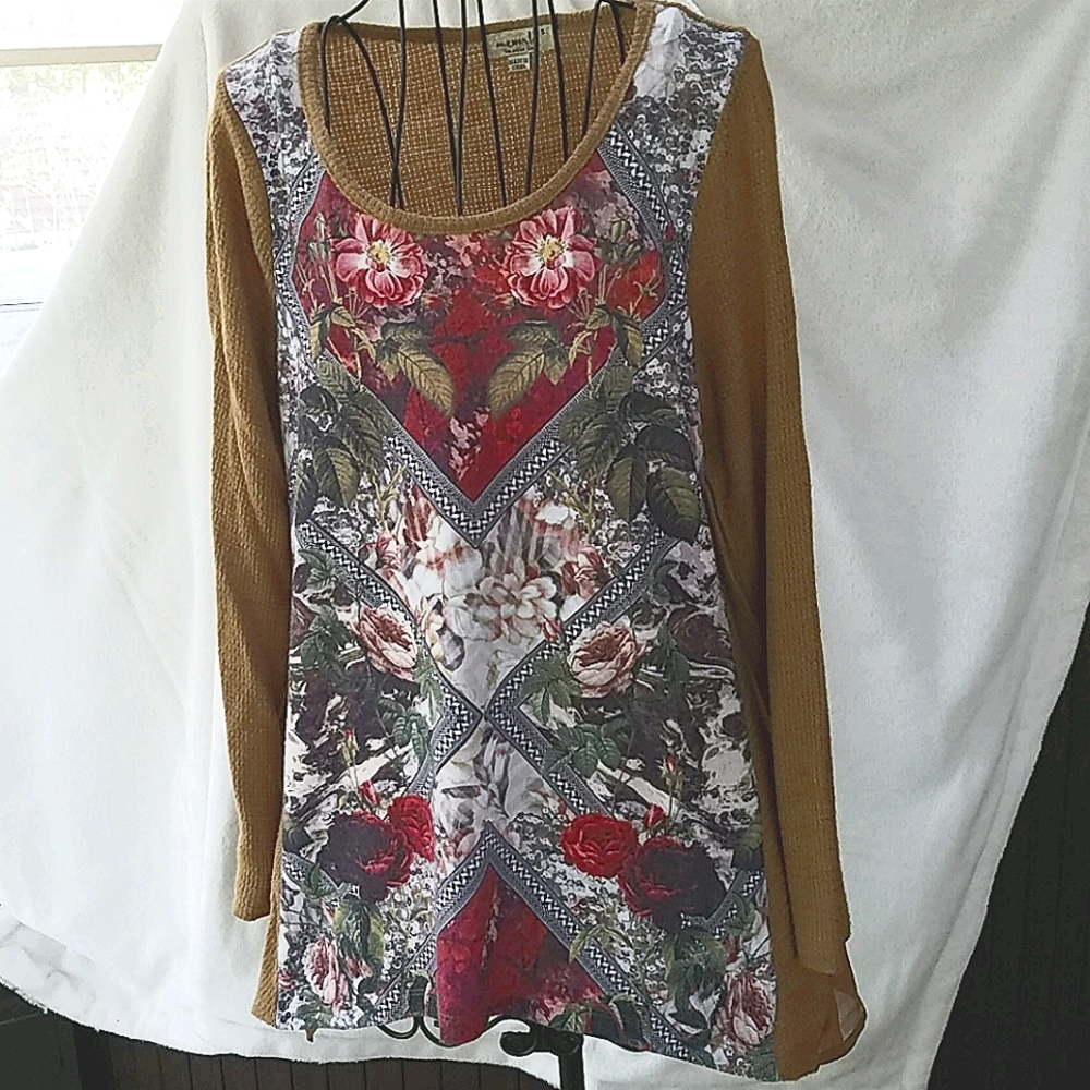 One World ArtDeco Floral Print Hi-Lo Tunic Sweater